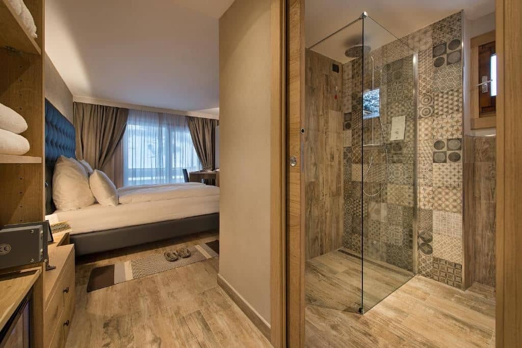 rooms-economy-room-with-family-plan-special-offer-3-pax