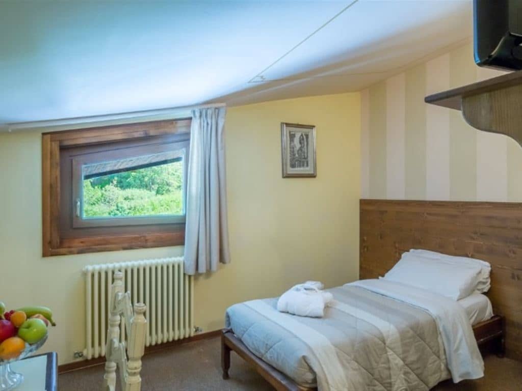 rooms-single-room
