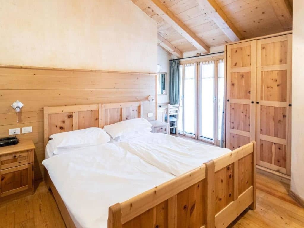 rooms-single-room