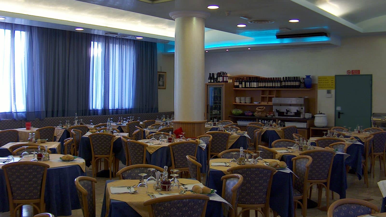 restaurants-restaurant