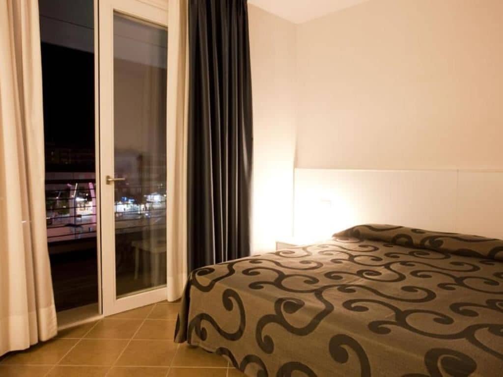 rooms-single-room