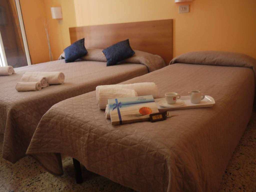 rooms-standard-room