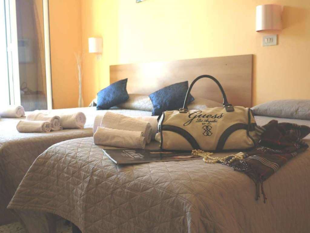 rooms-standard-room