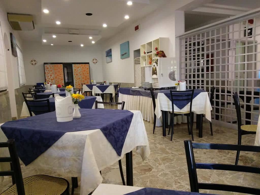 restaurants-breakfast-room