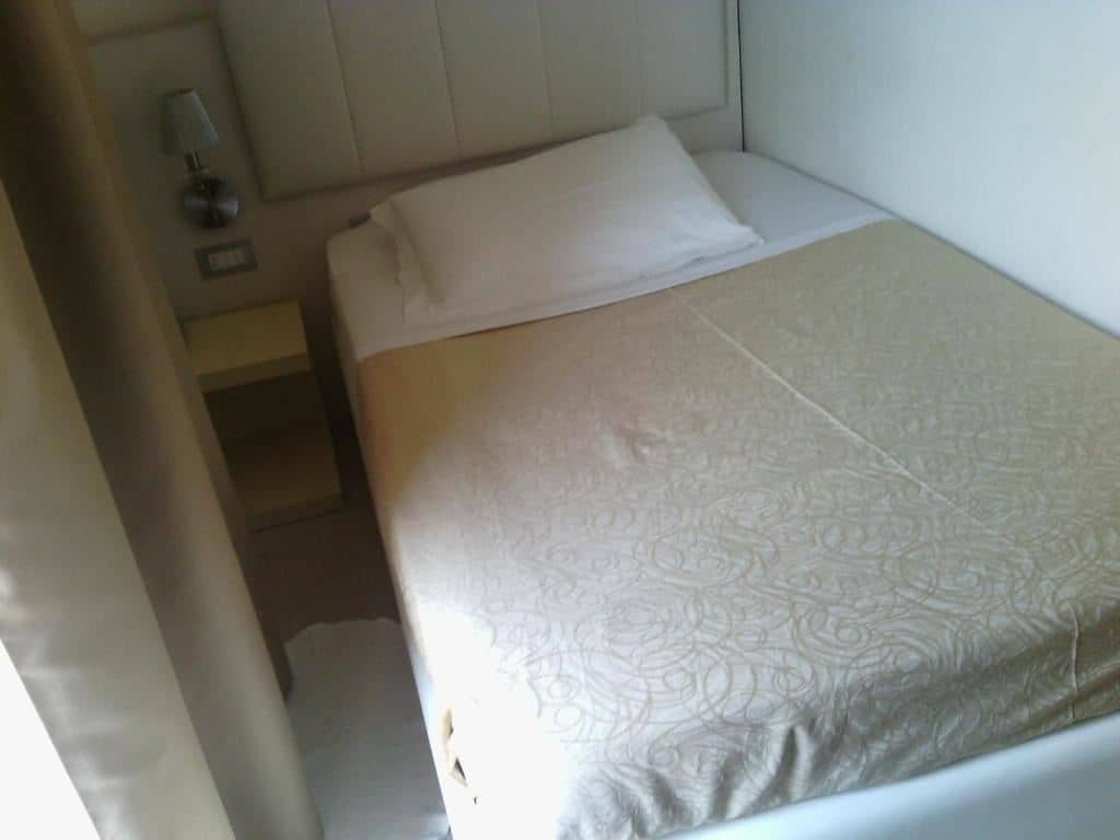 rooms-standard-beach-room-single