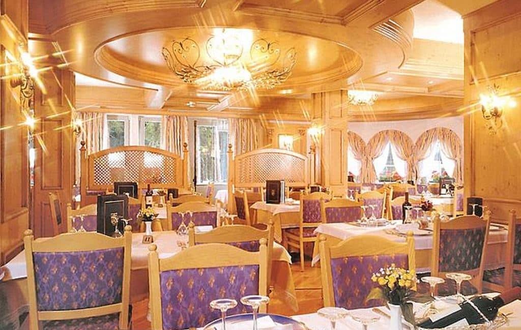 restaurants-restaurant