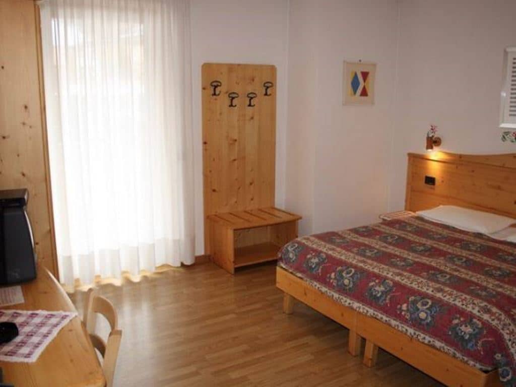 rooms-standard-room