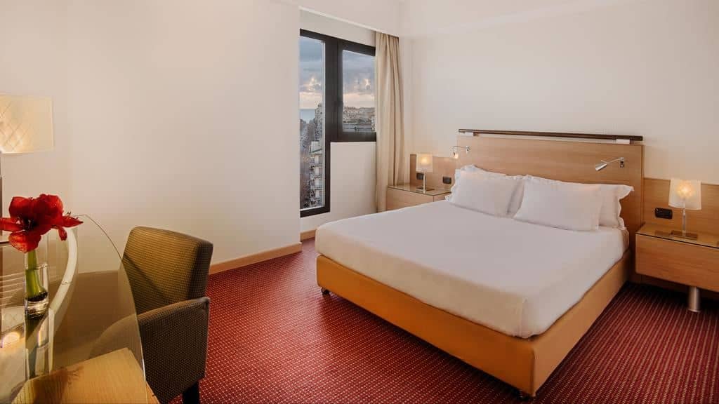 rooms-superior-room