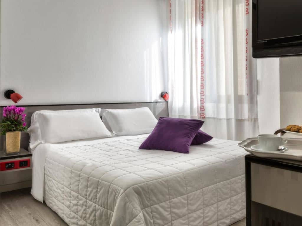 rooms-family-room