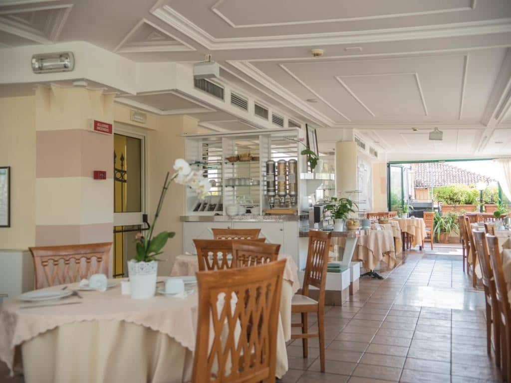 restaurants-breakfasat-room