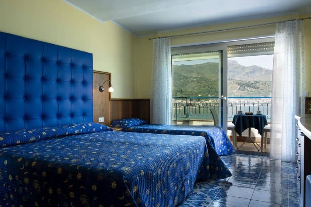 rooms-economy-room