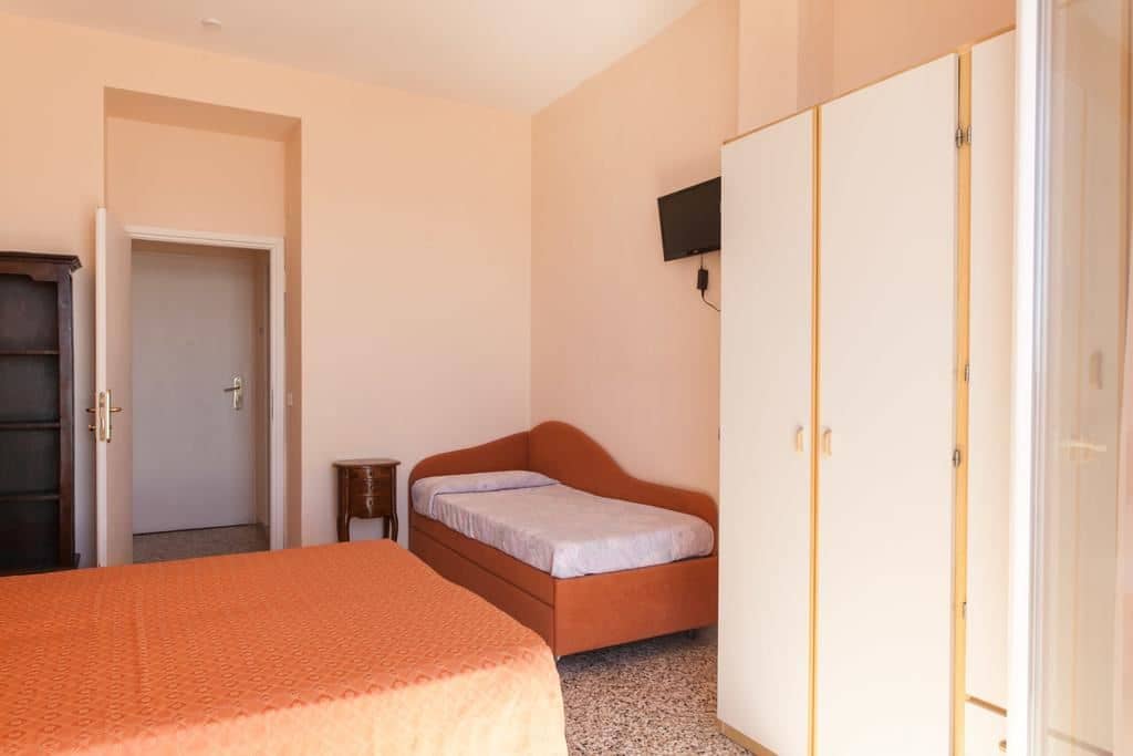 rooms-economy-room-with-balcony
