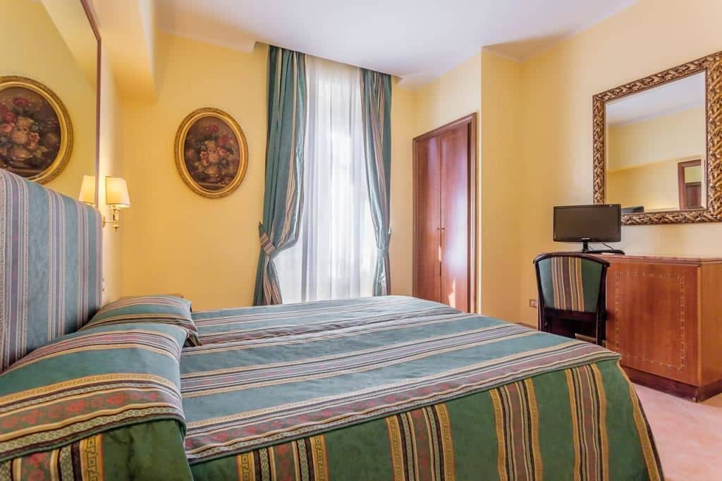 rooms-standard-room