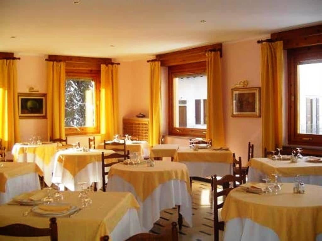restaurants-restaurant