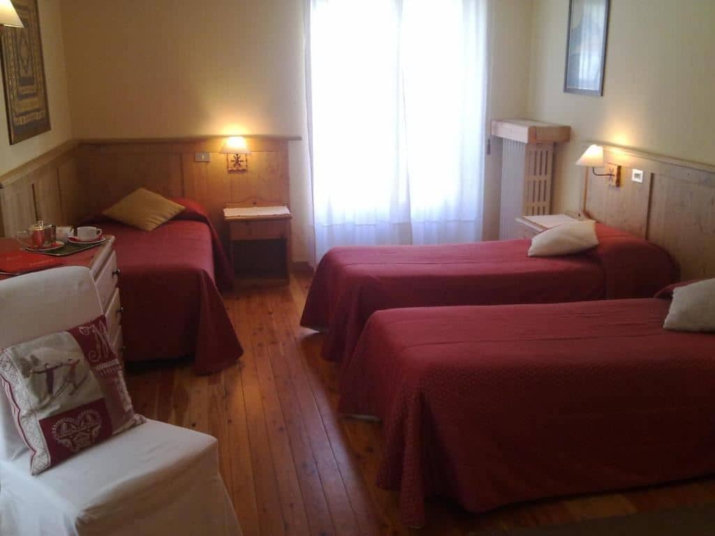 rooms-standard--room-4-pax