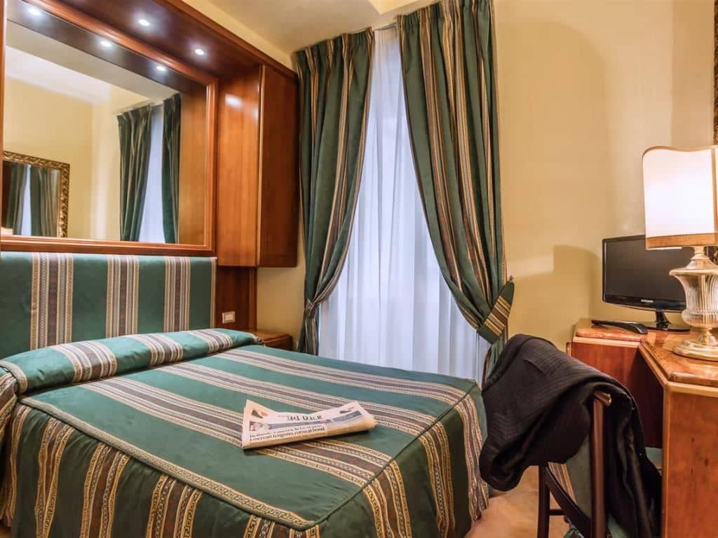 rooms-standard-room