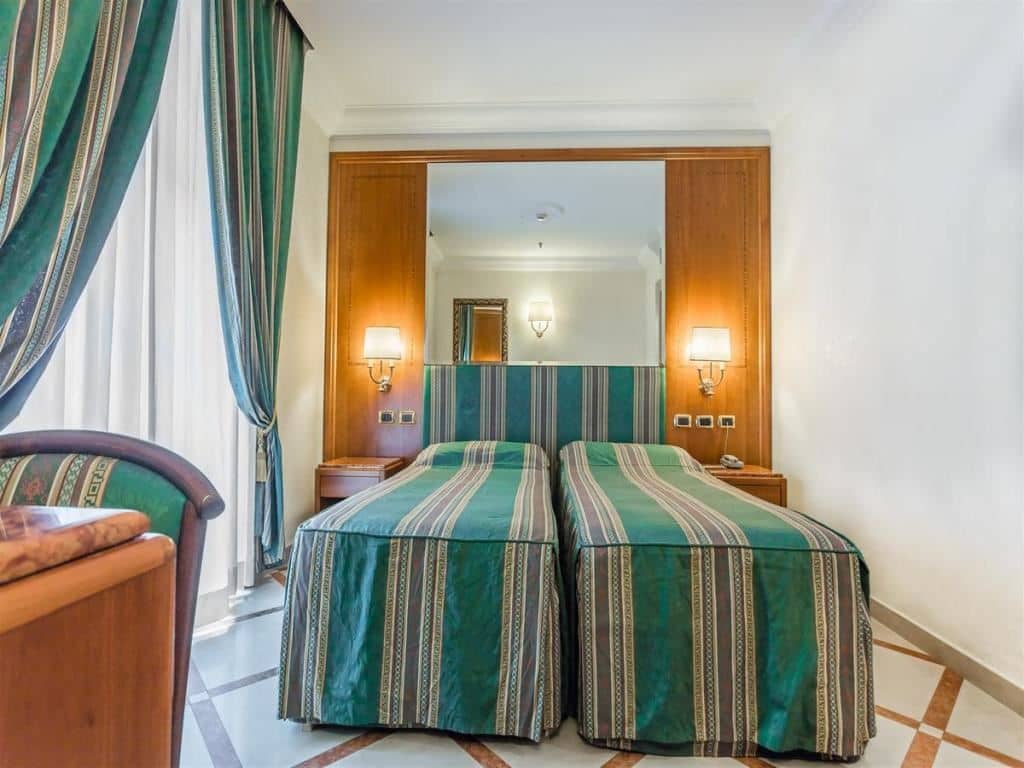 rooms-standard-room