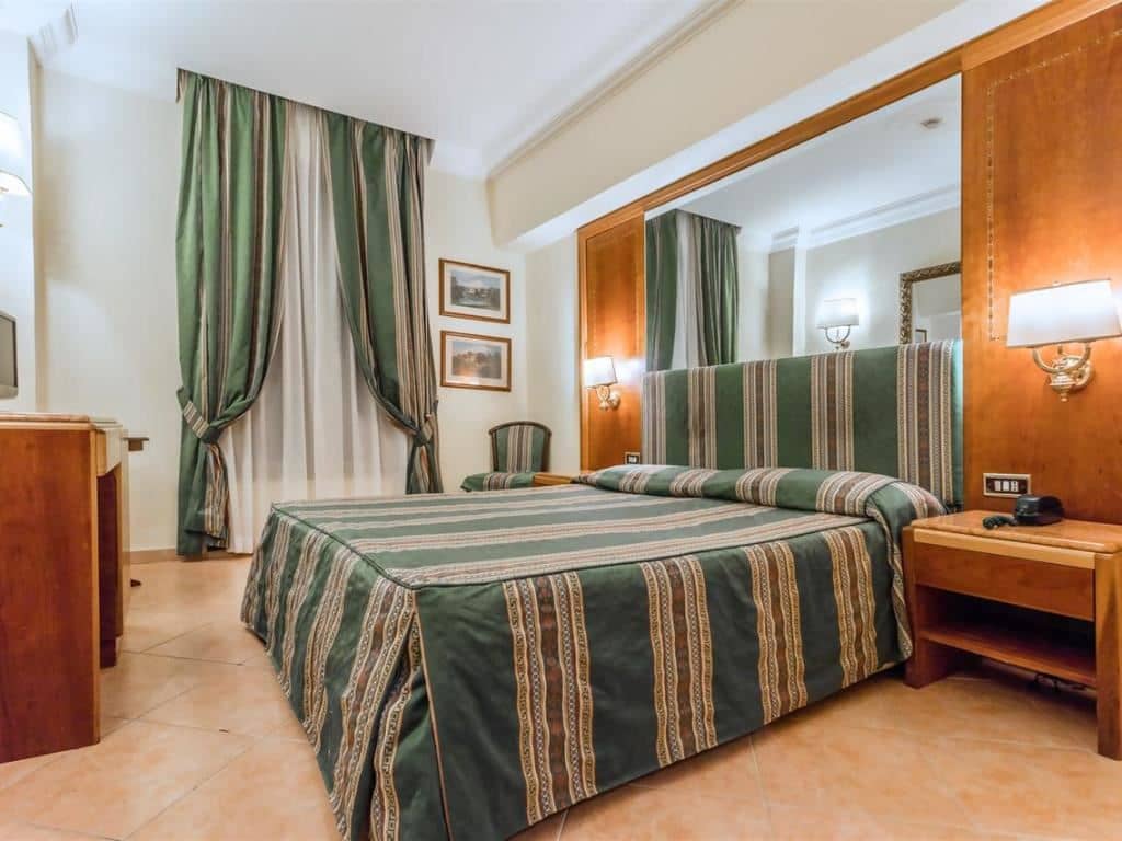 rooms-standard-room