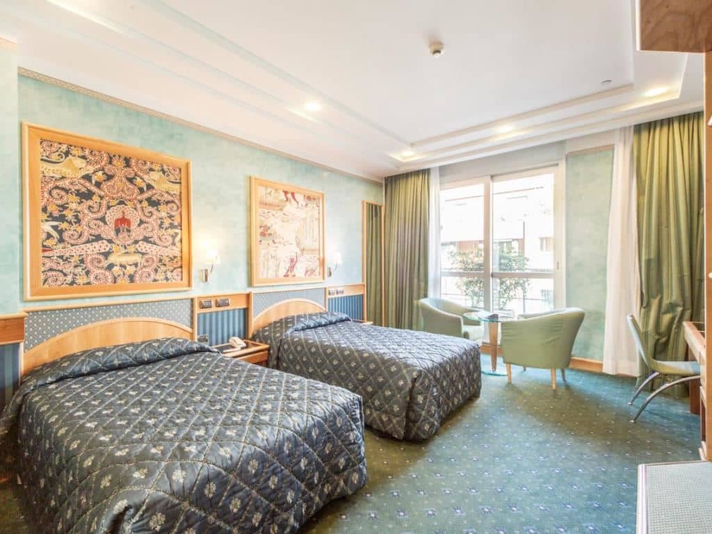 rooms-standard-room-triple