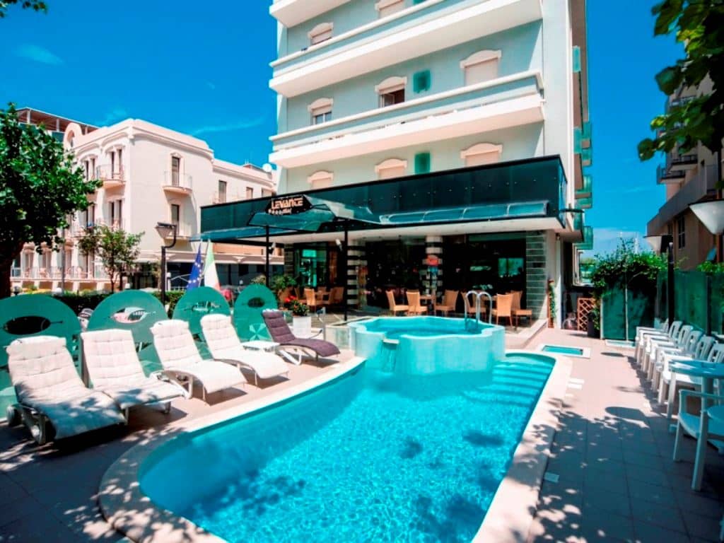 pools-outdoor-pool