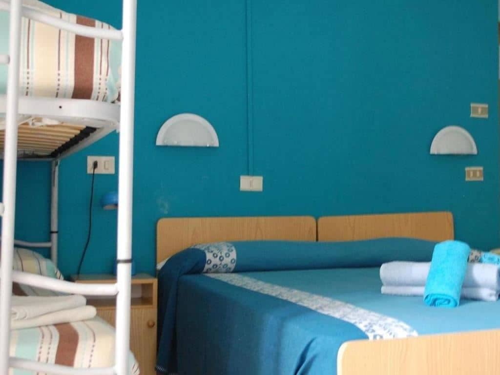 rooms-standard-room