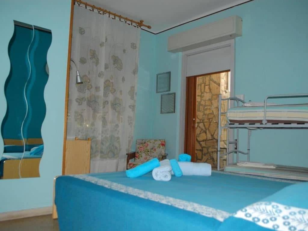 rooms-standard-room