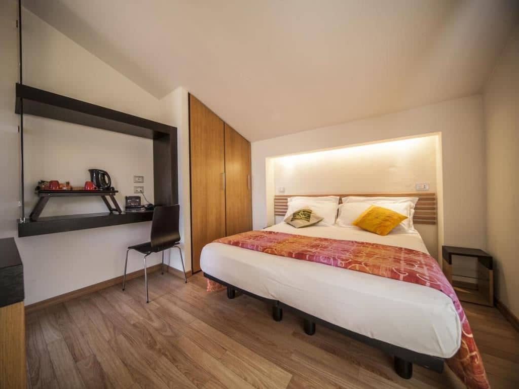 rooms-standard-room