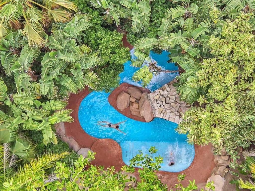 pools-outdoor-pool