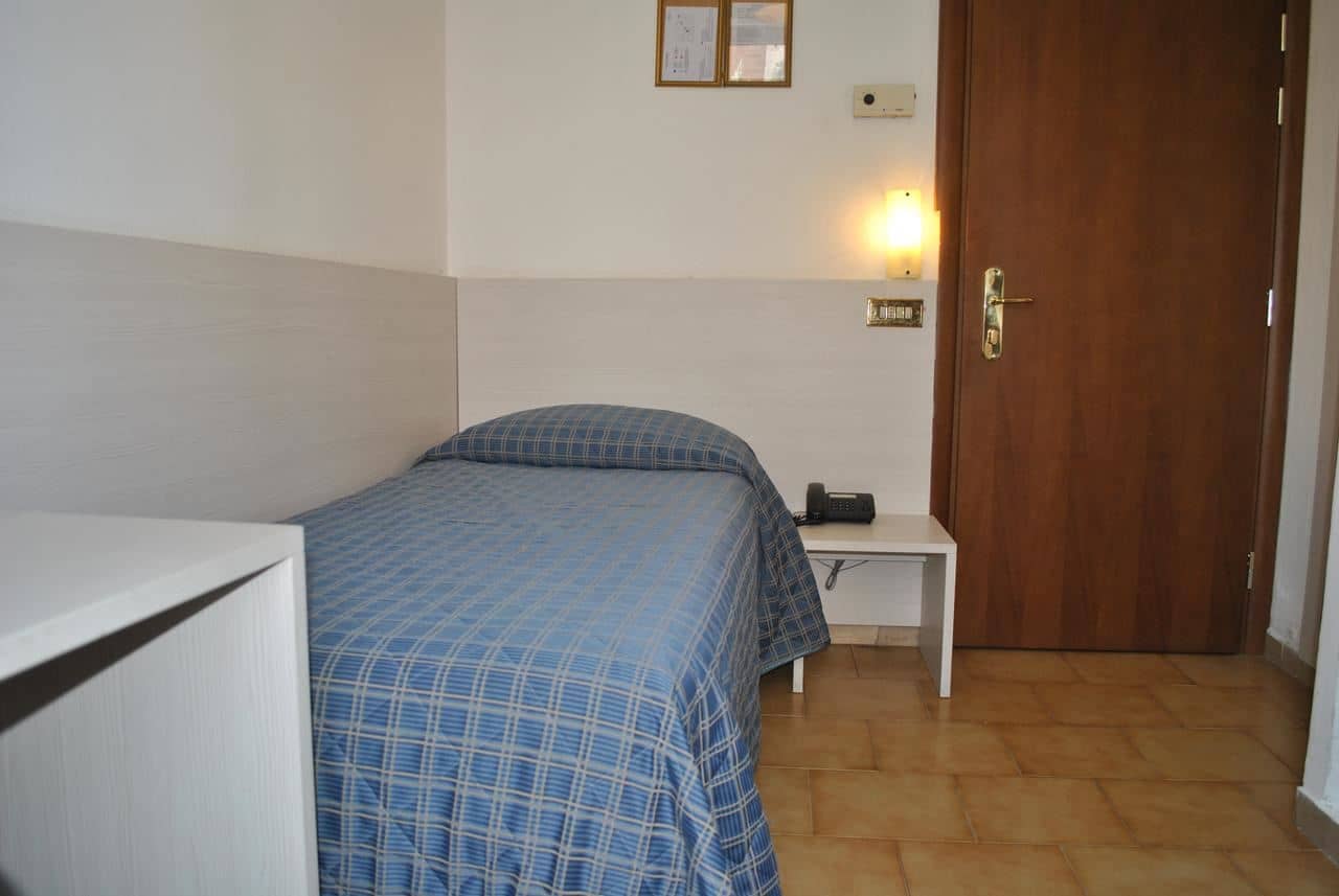 rooms-standard-single-room