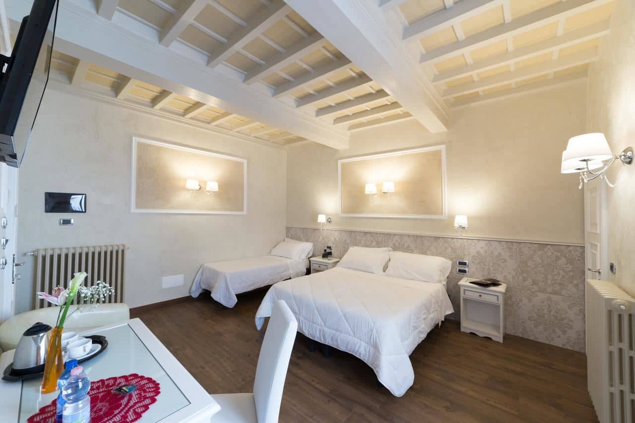 rooms-standard-room