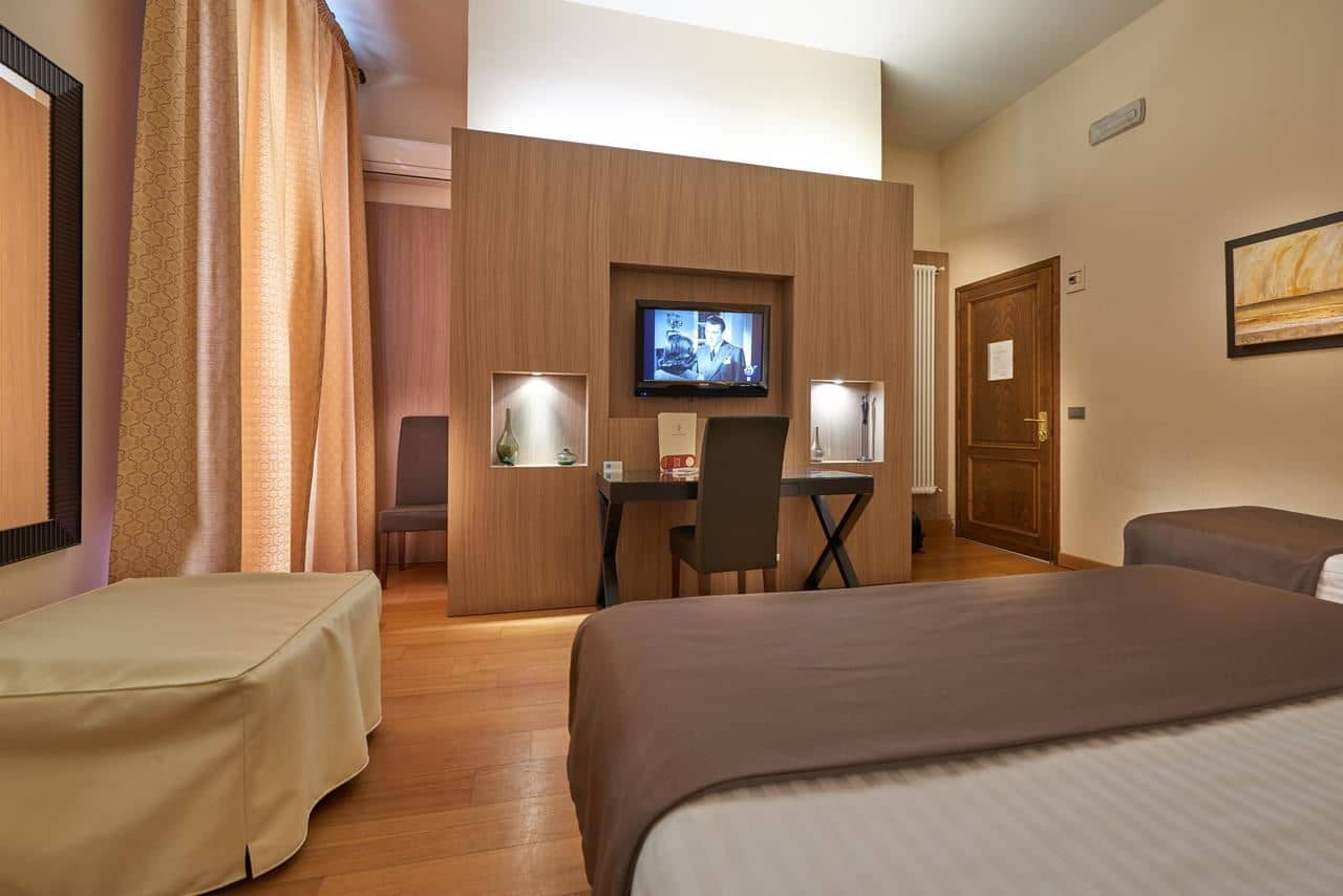 rooms-standard-room