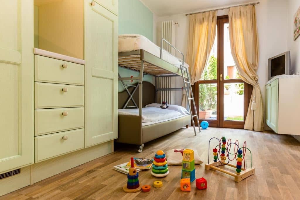 rooms-budget-studio