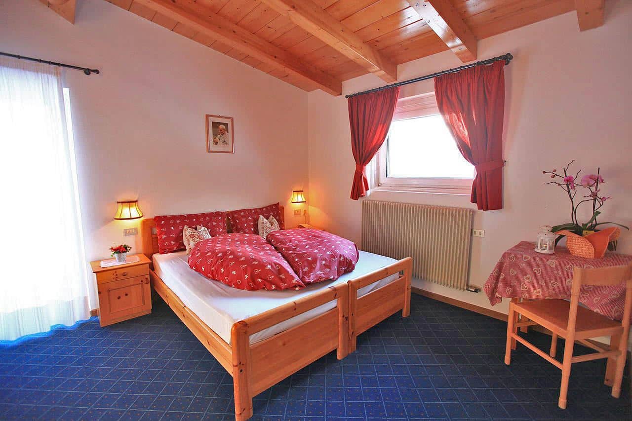 rooms-standard-double-room-single-use
