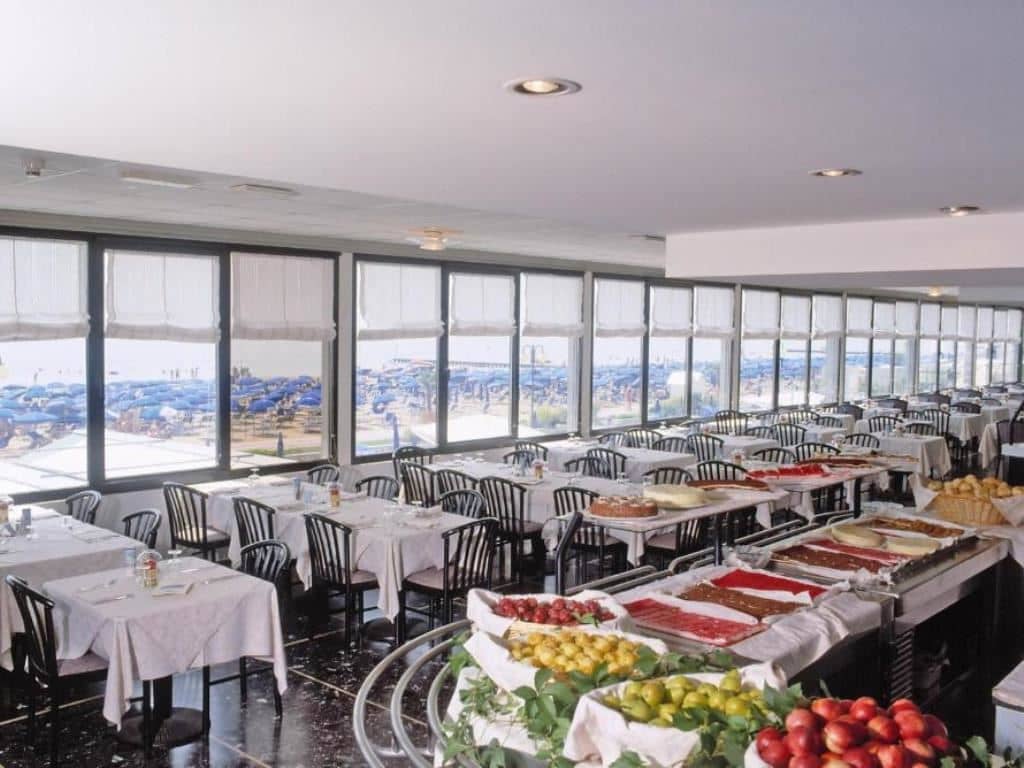 restaurants-restaurant