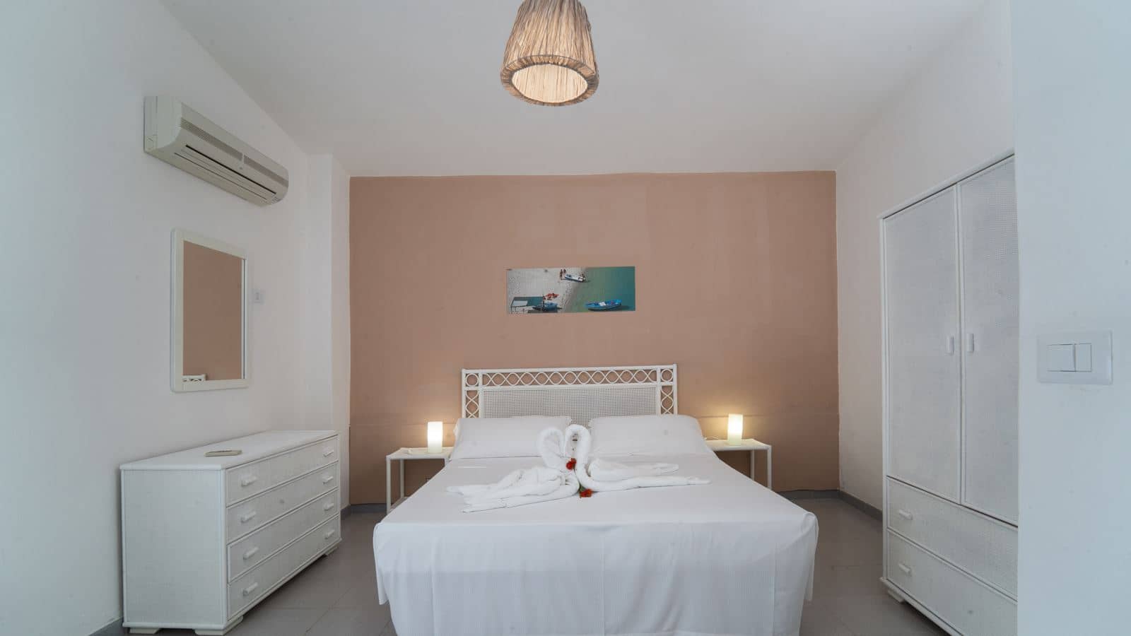 rooms-single-room