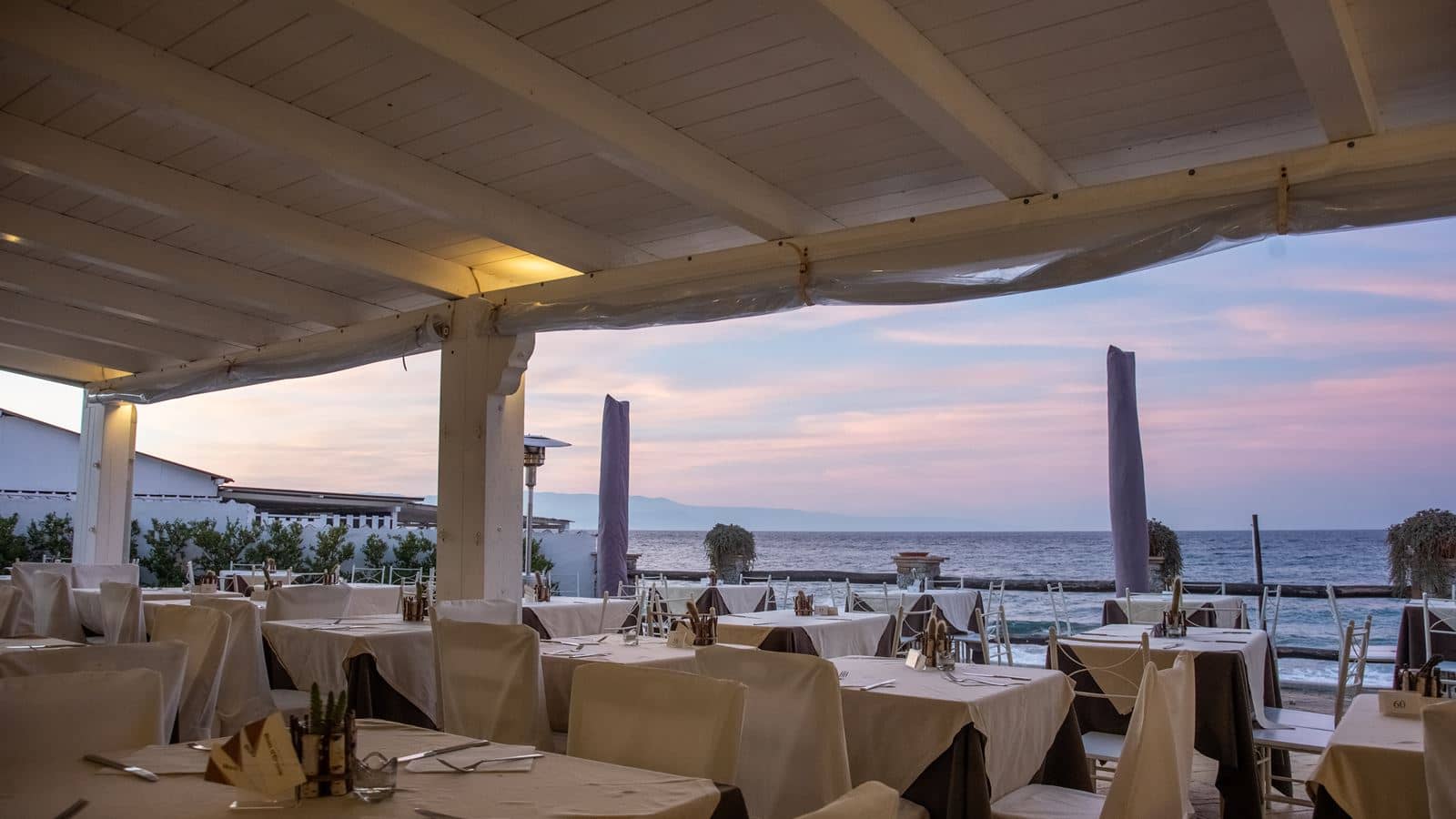 restaurants-restaurant
