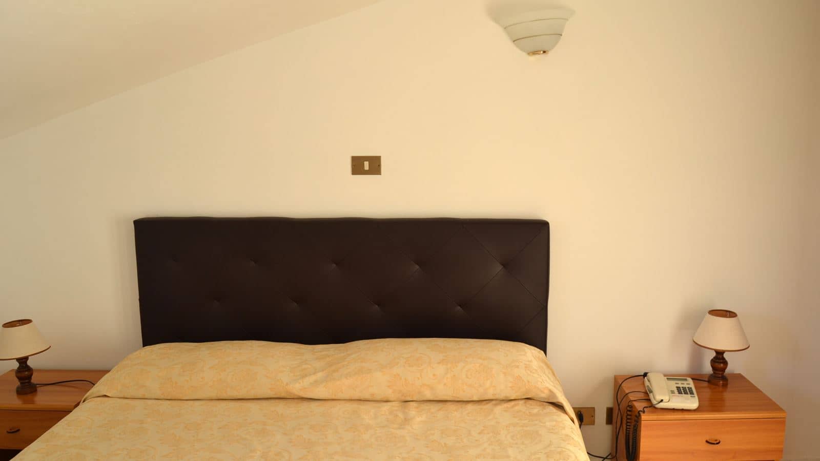 rooms-standard--single-room