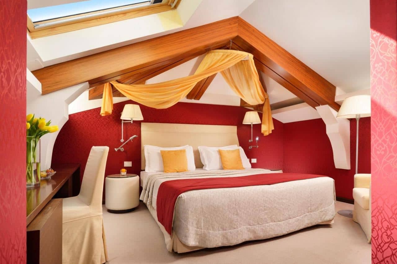 rooms-suite-mozart-triple