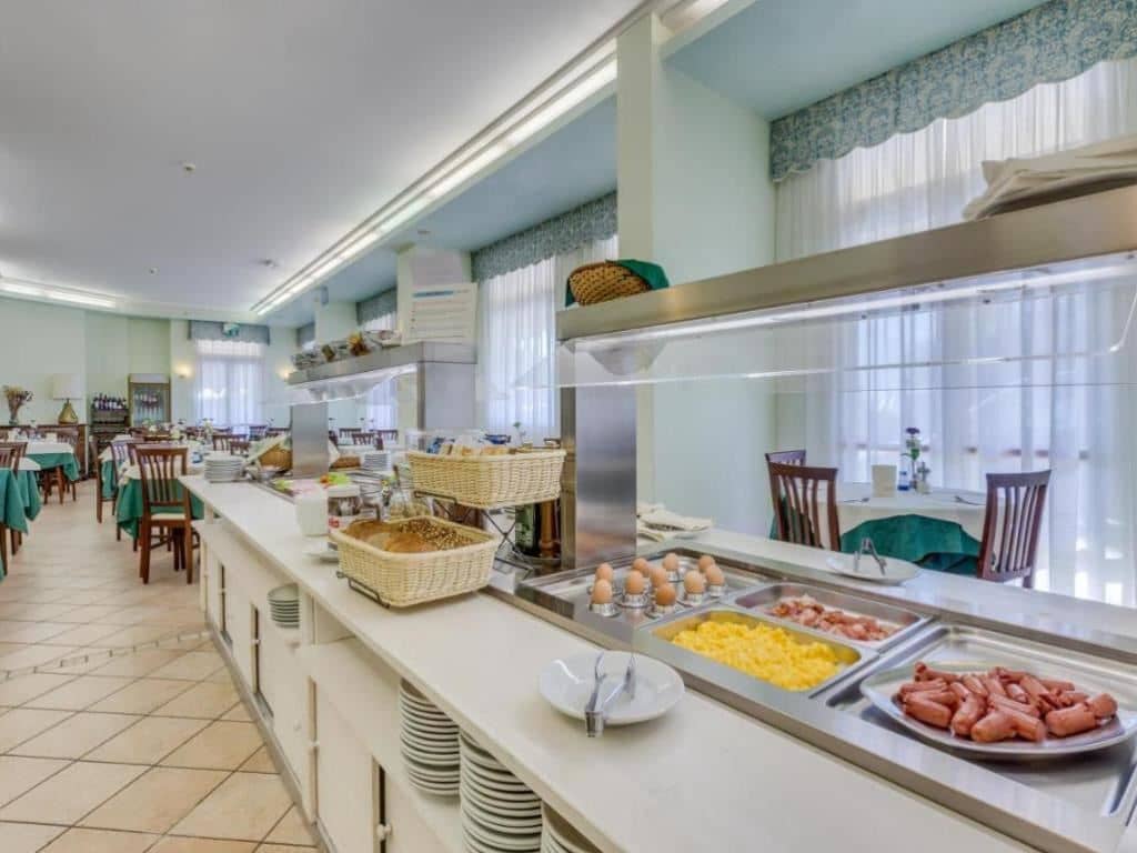 restaurants-restaurant