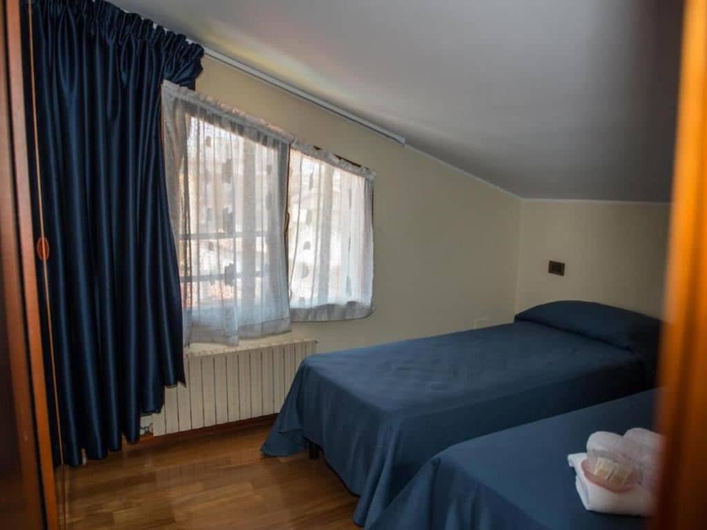 rooms-standard-room