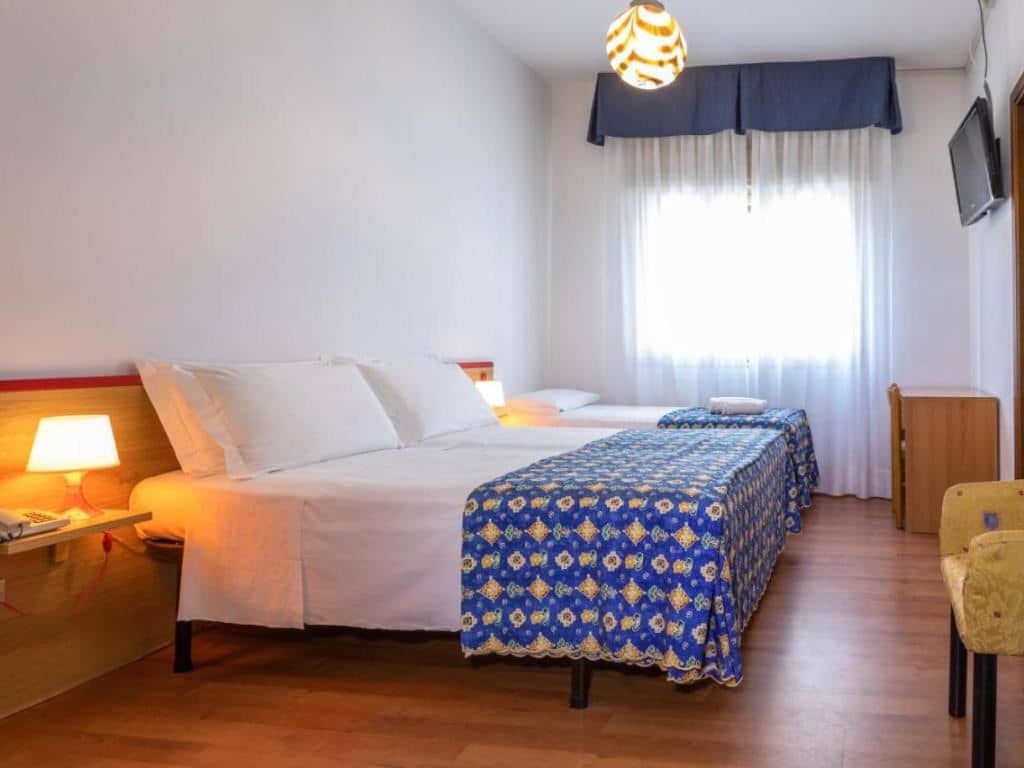rooms-standard-room-no-balcony