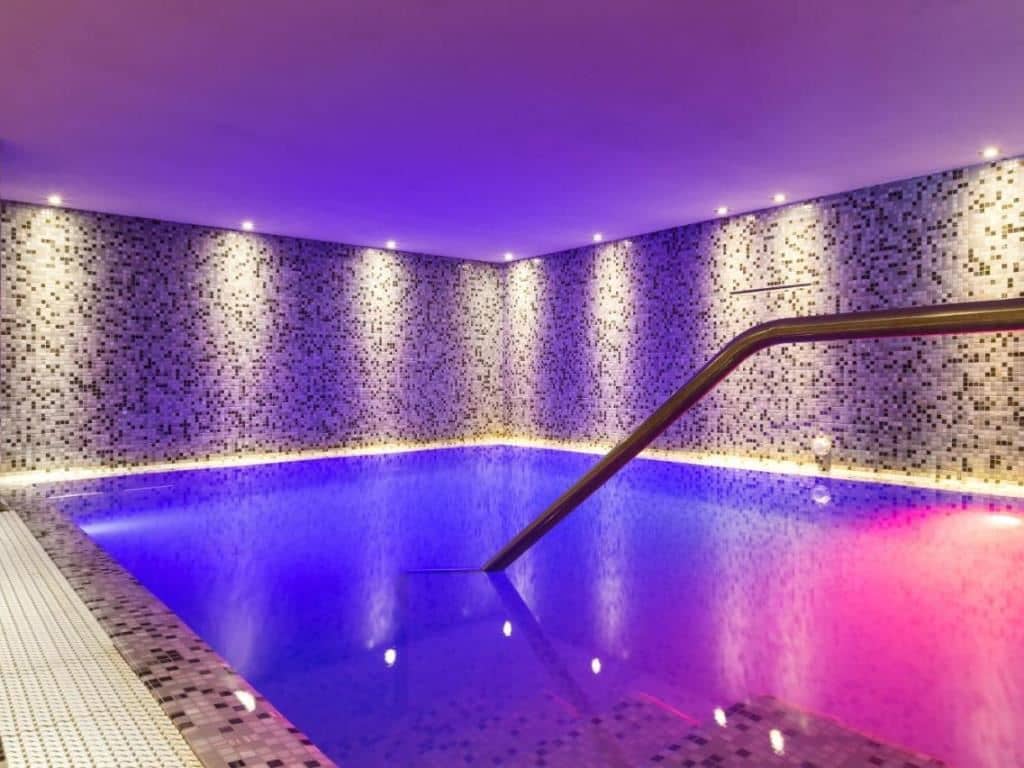 pools-indoor-pool
