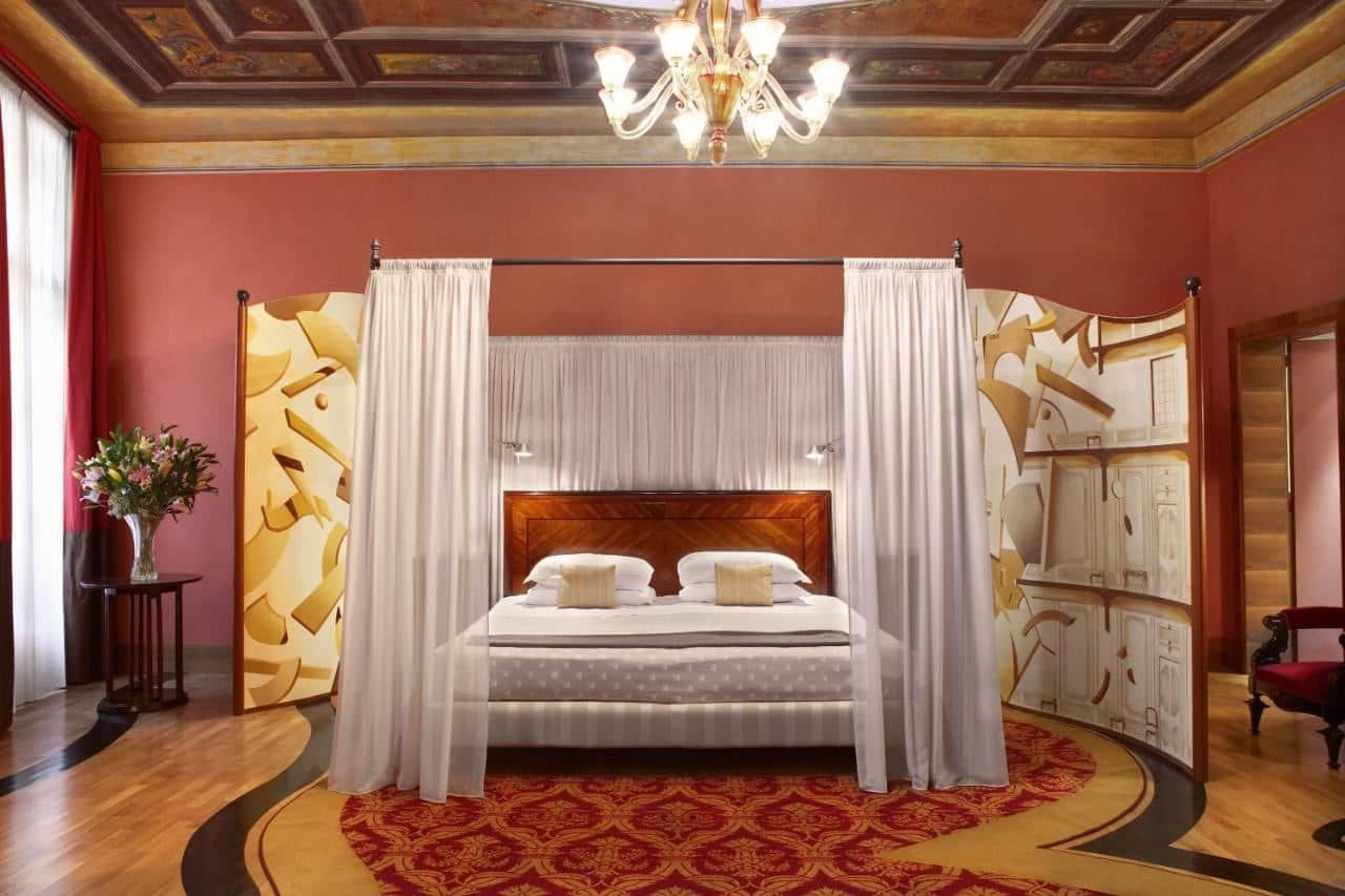 rooms-triple-room