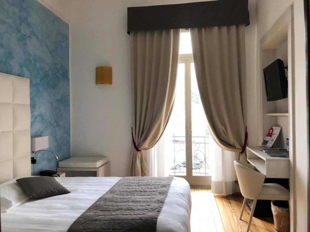 rooms-double-room-balcony