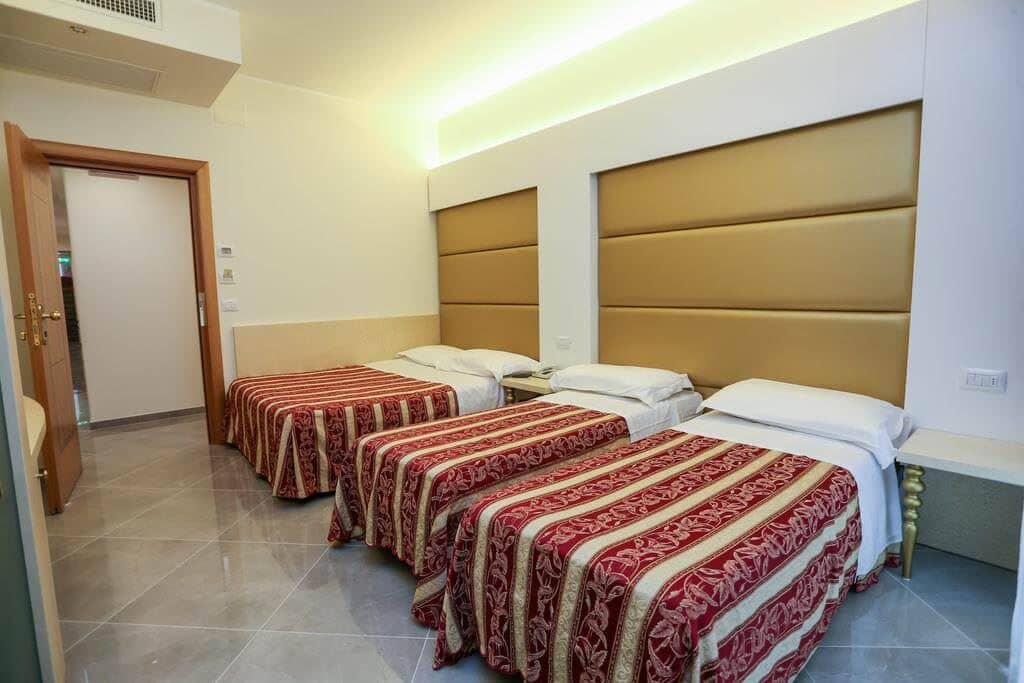 rooms-deluxe-room-with-balcony