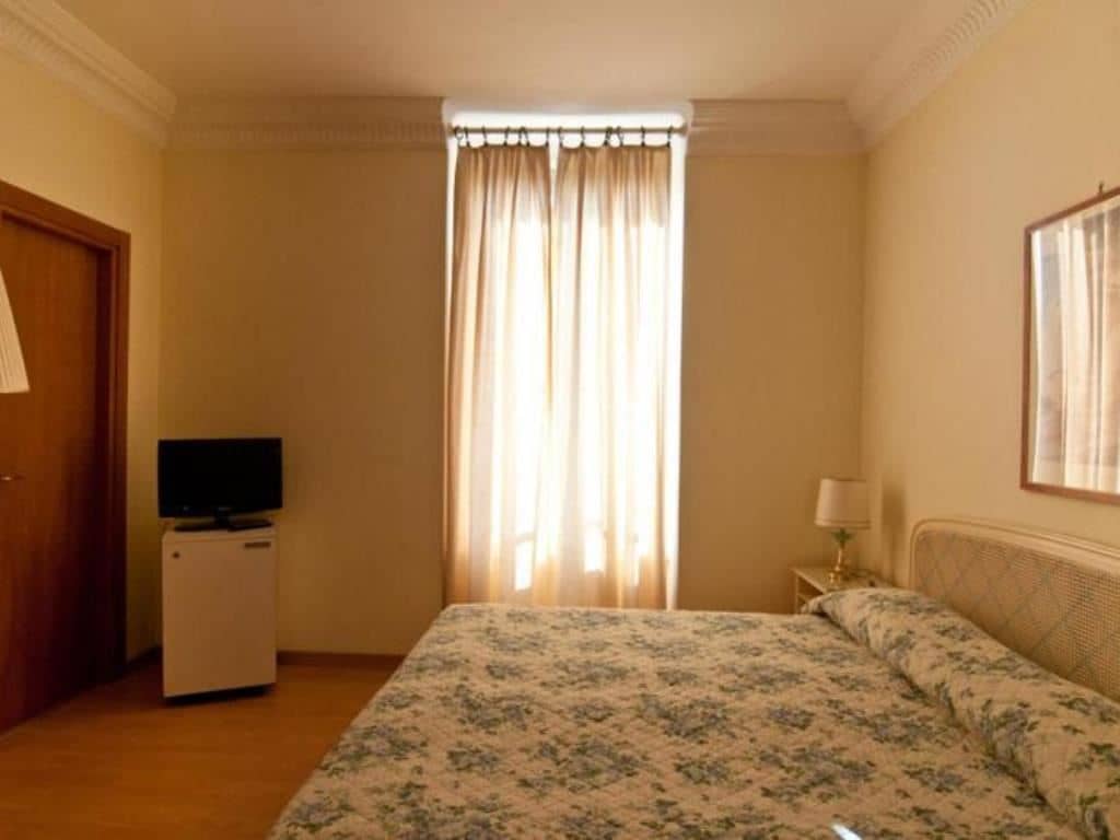rooms-tripla-standard