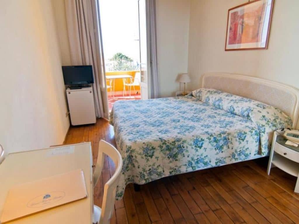 rooms-double-room-balcony