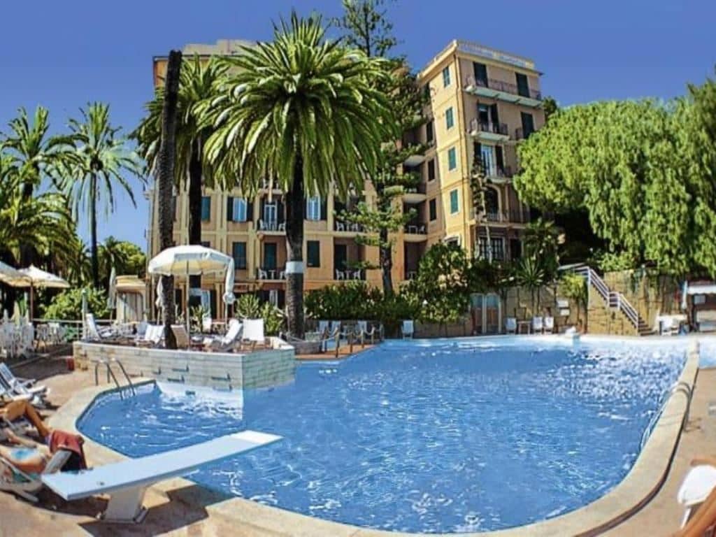 pools-outdoor-pool