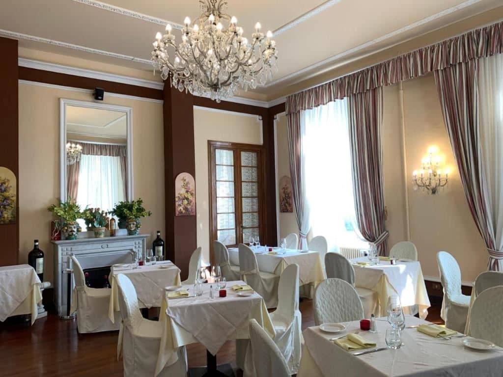 restaurants-restaurant