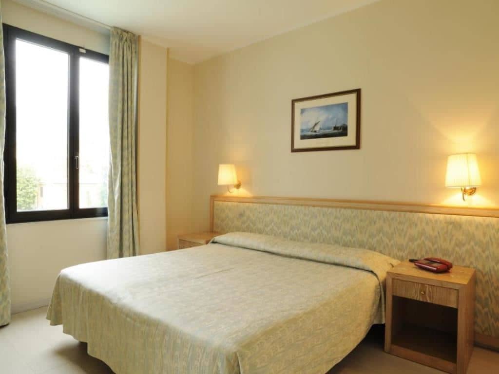 rooms-triple-room